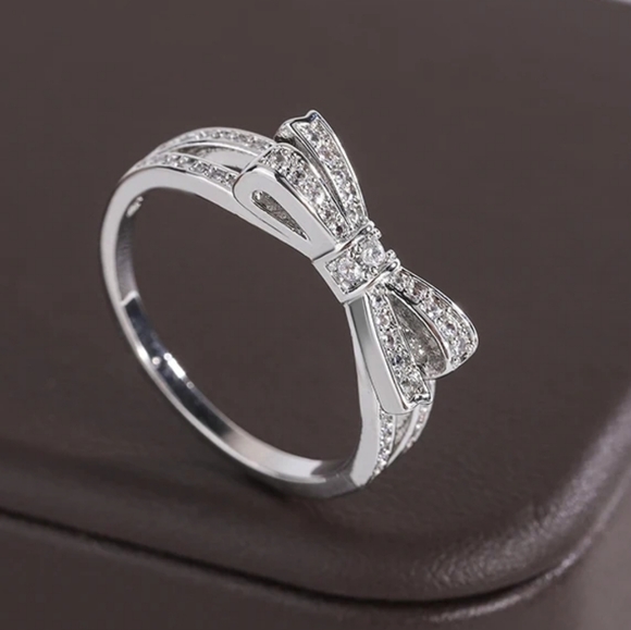 Sterling silver diamond bow ring - Picture 2 of 4